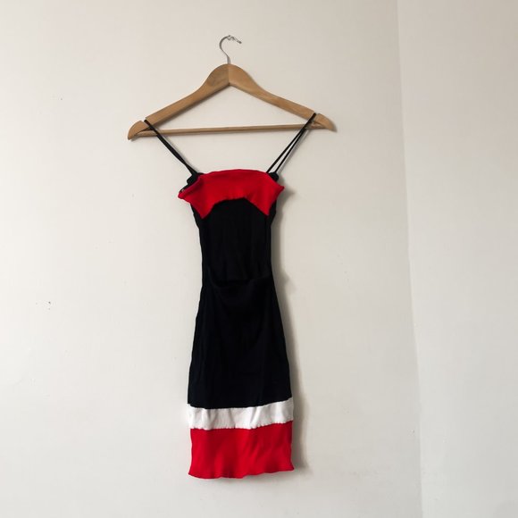 BODYCON BLACK AND RED CUTOUT DRESS - Picture 3 of 4
